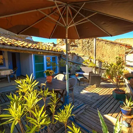 La Maison Bleue * Oupia