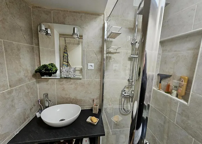 La Maison Bleue Oupia