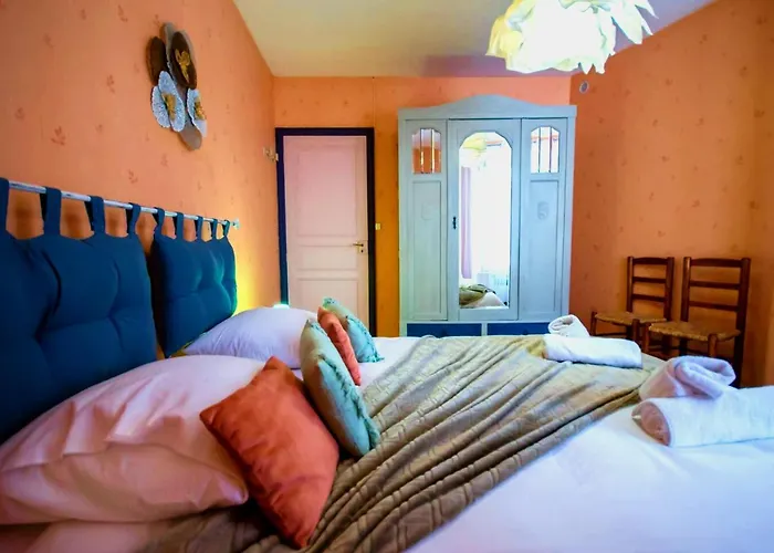 La Maison Bleue * Oupia